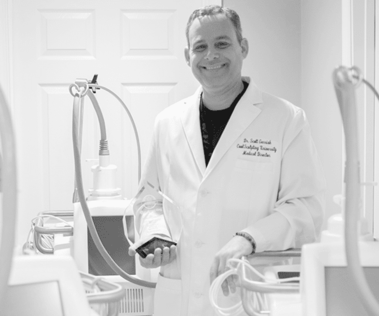 Dr. Scott Gerrish with CoolSculpting Award